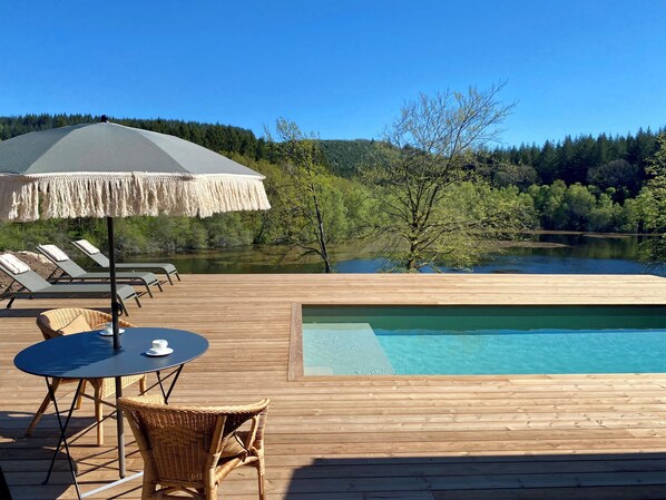 Outdoor pool, a heated pool