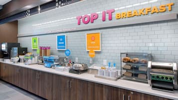 Café da manhã com buffet grátis nos fins de semana