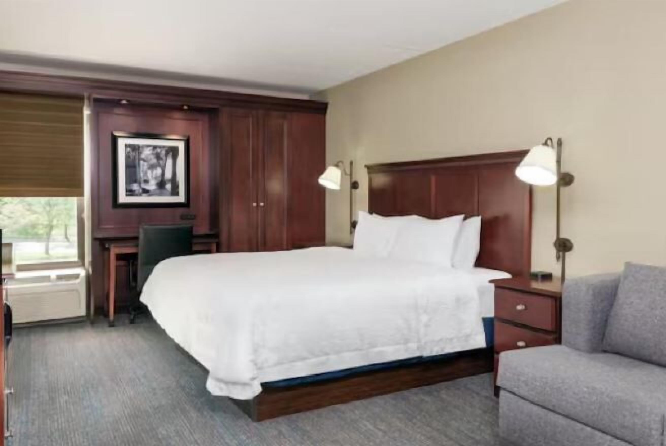 Iron/ironing board, free WiFi