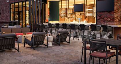 Lively Hotel On Oak Oklahoma City, Tapestry By Hilton