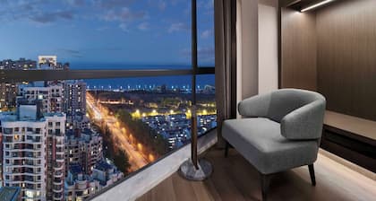 Doubletree By Hilton Yantai Golden Coast Hotel & Suites