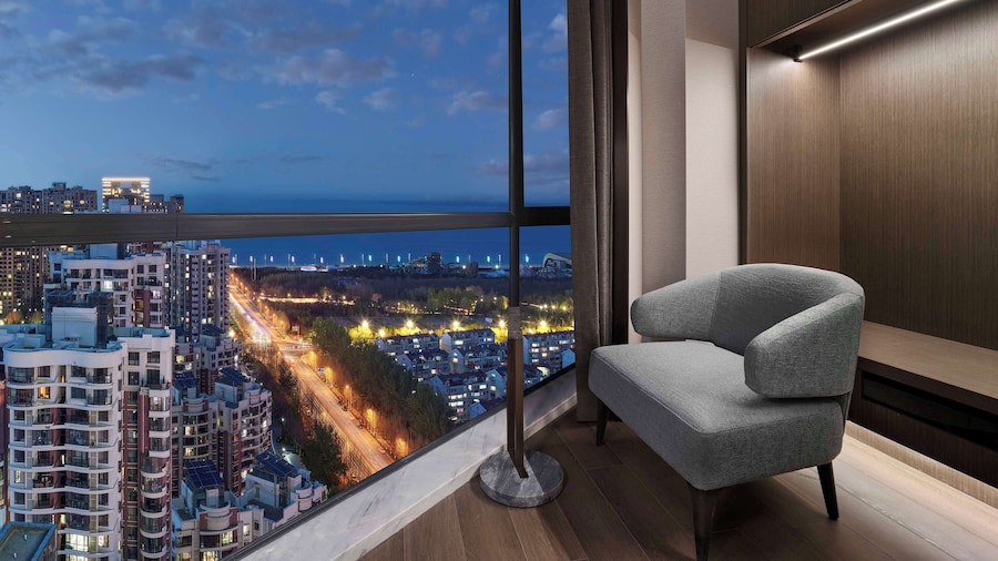 Doubletree By Hilton Yantai Golden Coast Hotel & Suites