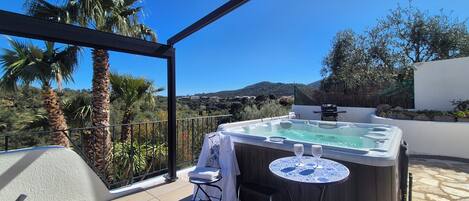 Baignoire à remous extérieure