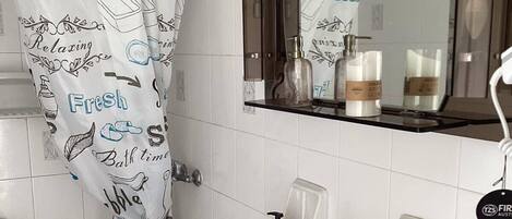 Towels, soap, toilet paper