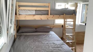 1 quarto, ferros/tábuas de passar roupa, Wi-Fi, roupa de cama