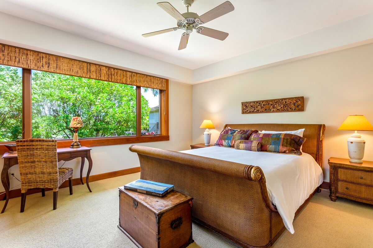 3 bedrooms, desk, internet, bed sheets