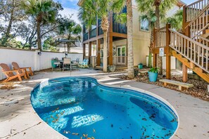 Pool - Elegant house with pool, on-site golf, & wraparound porch (Gulf Shores)