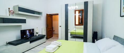 1 Schlafzimmer, Bügeleisen/Bügelbrett, Reisekinderbett, WLAN