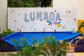 Kids pool