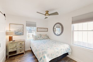 1 bedroom, WiFi, bed sheets