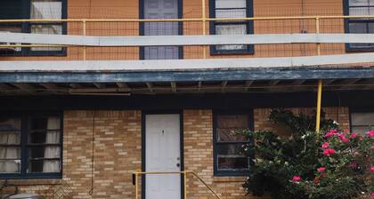 Rosenberg Motel