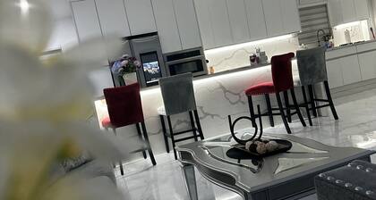 Family Paradise has entertainment for everyone in the property it's cozy & fun!