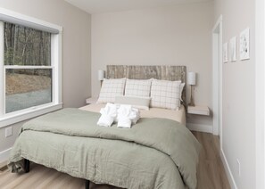 2 bedrooms, iron/ironing board, travel crib, WiFi - River View Getaway by 2DC (Gilmer County)