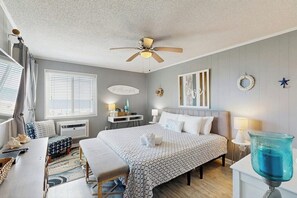 2 bedrooms, internet, bed sheets