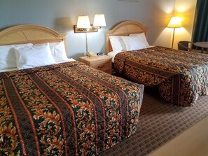 واي فاي مجانًا وملاءات أسرّة