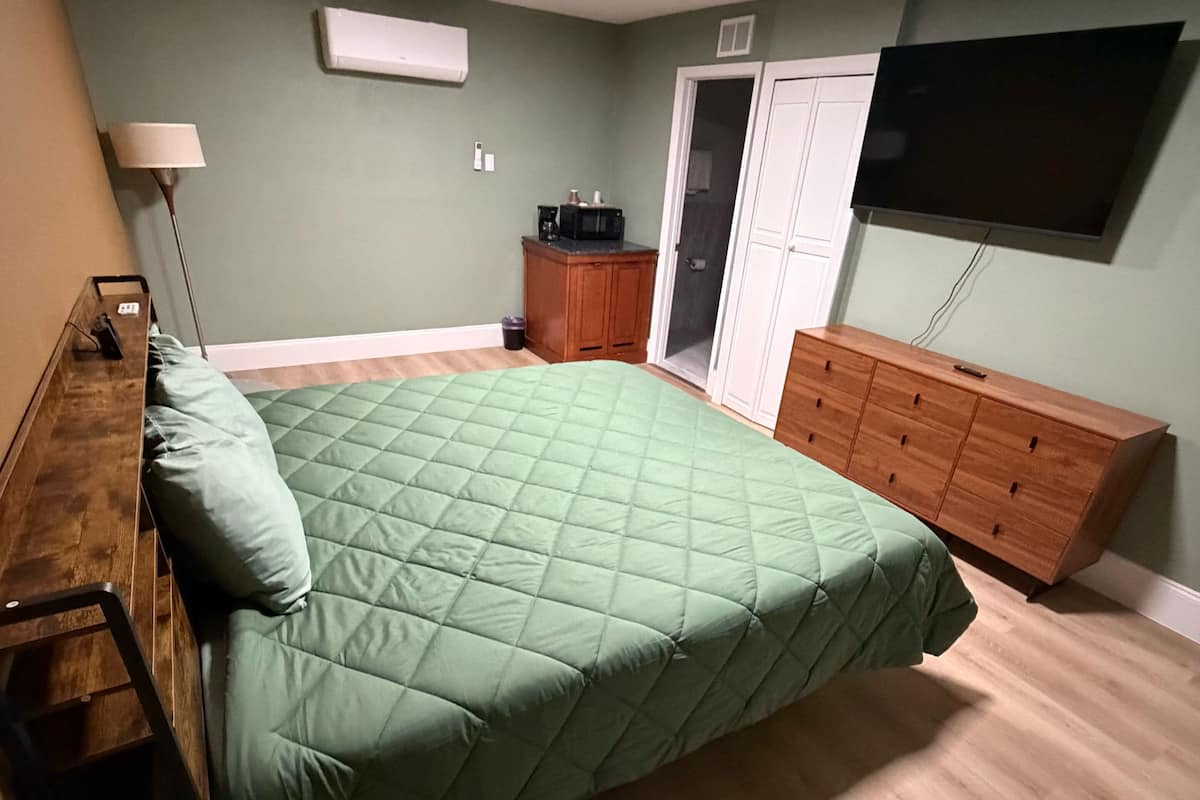 Luxury Room, 1 King Bed