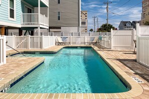 Pool - Pool-view condo less than a block from beach with outdoor pool, balcony, W/D, AC (North Myrtle Beach)