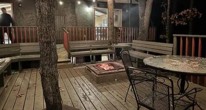 Big Powderhorn Ski Retreat — 2 Saunas, Fireplace, Firepit, Deck & Space for 12