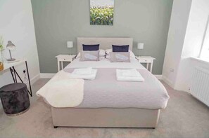 3 bedrooms, iron/ironing board, WiFi