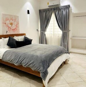 1 室のベッドルーム、WiFi