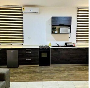 Microonde, forno, piano cottura