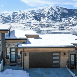 Exterior - Scenic Sanctuary, Luxury Home w/ Views (Hideout)