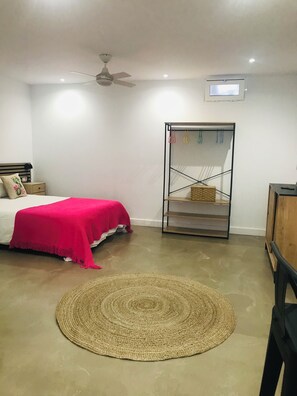 1 chambre, fer et planche Ă repasser, Wi-Fi, draps fournis