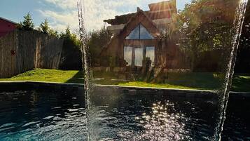 Desk, laptop workspace, soundproofing, free WiFi