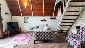 Bungalow Superior, 2 kamar tidur, Bebas Asap Rokok, pemandangan kolam renang | Meja kerja, ruang kerja ramah laptop, kedap suara, dan Wi-Fi gratis