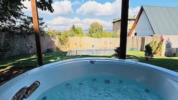 Bungalow, 3 Bedrooms, Accessible, Non Smoking | Jetted bathtub