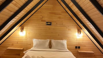 Bungalow, 3 Bedrooms, Accessible, Non Smoking | 3 bedrooms, desk, laptop workspace, soundproofing