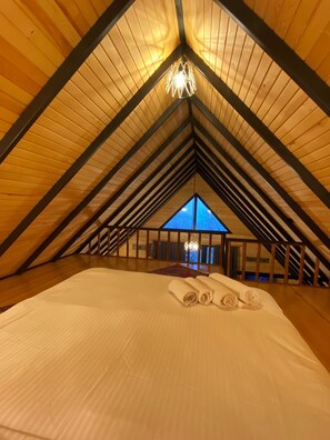 Bureau, espace de travail pour ordinateur portable