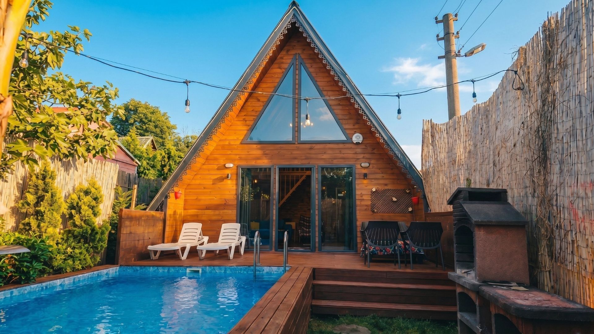 Superior Bungalow, 2 Bedrooms, Non Smoking, Pool View | Desk, laptop workspace, soundproofing, free WiFi