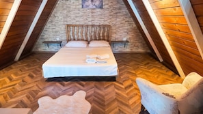 Desk, laptop workspace, soundproofing, free WiFi - Maşukiye Pink House Bungalow (Kartepe)