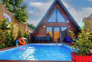 Superior Bungalow, 2 Bedrooms, Non Smoking, Pool View