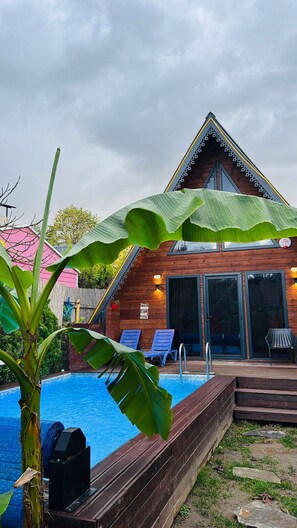 Superior-Bungalow, 2 Schlafzimmer, Nichtraucher, Poolblick | Außenbereich
