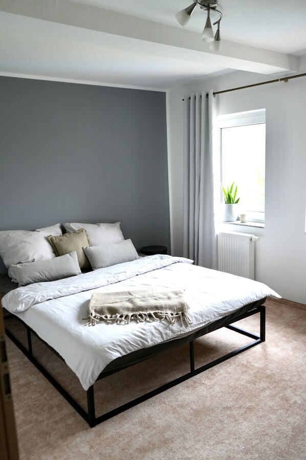 3 chambres, bureau, Wi-Fi, draps fournis