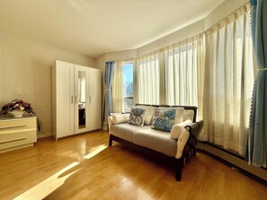 Luokittelematon kuva, 3 kautta 35, painike