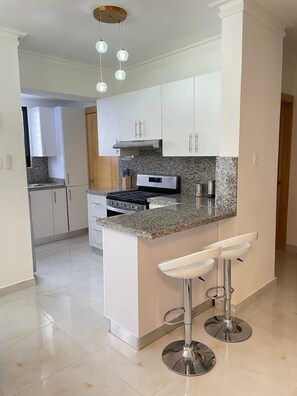 Private kitchen - Torre sophia Monserrat (Santo Domingo Este)