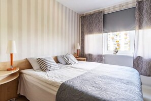 2 chambres, fer et planche à repasser, lit parapluie, Wi-Fi gratuit