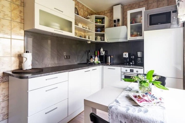 Refrigerador, microondas, horno, placa de cocina