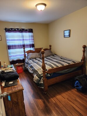 3 bedrooms, WiFi, bed sheets