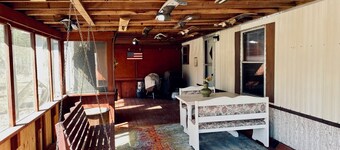 The Nest.  A cozy lake house within walking distance of Lake Wappapello.