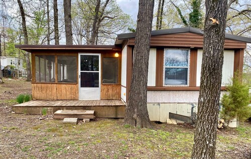 The Nest.  A cozy lake house within walking distance of Lake Wappapello.