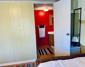 2 bedrooms, bed sheets