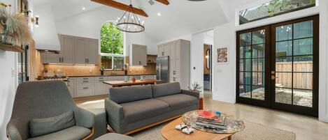 Smart TV, estéreo y monitor de computadora