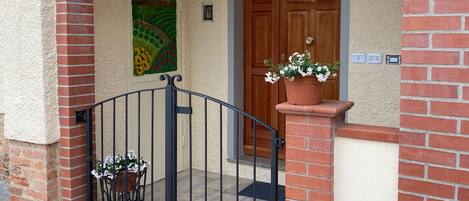 تفاصيل الفندق من الخارج