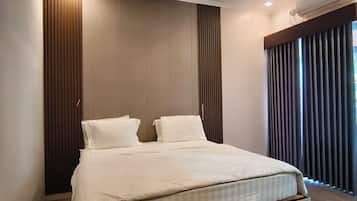 1 bedroom, premium bedding, free WiFi