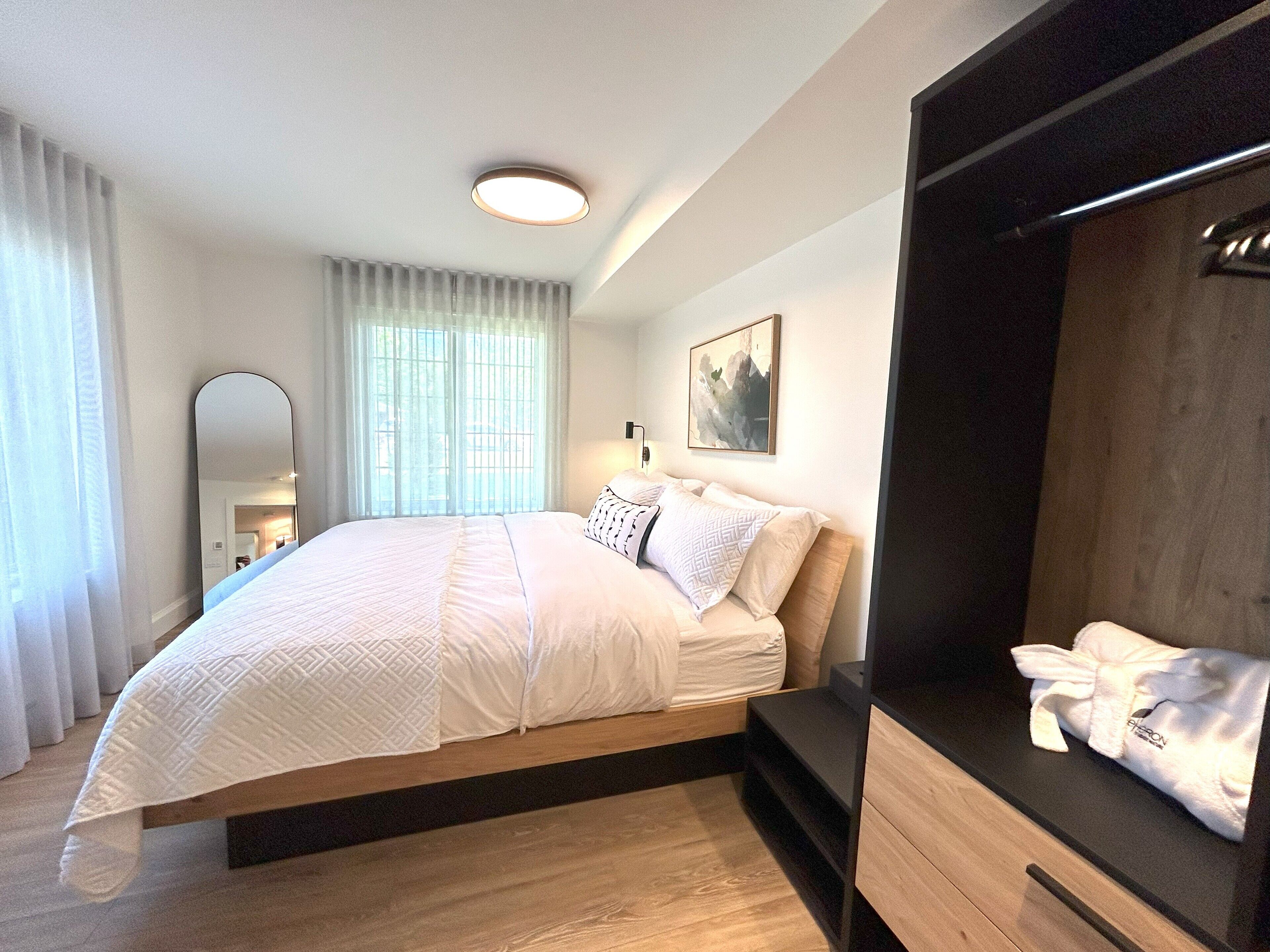 Superior Suite, City View