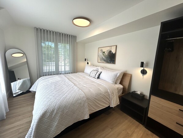 Superior Studio, City View